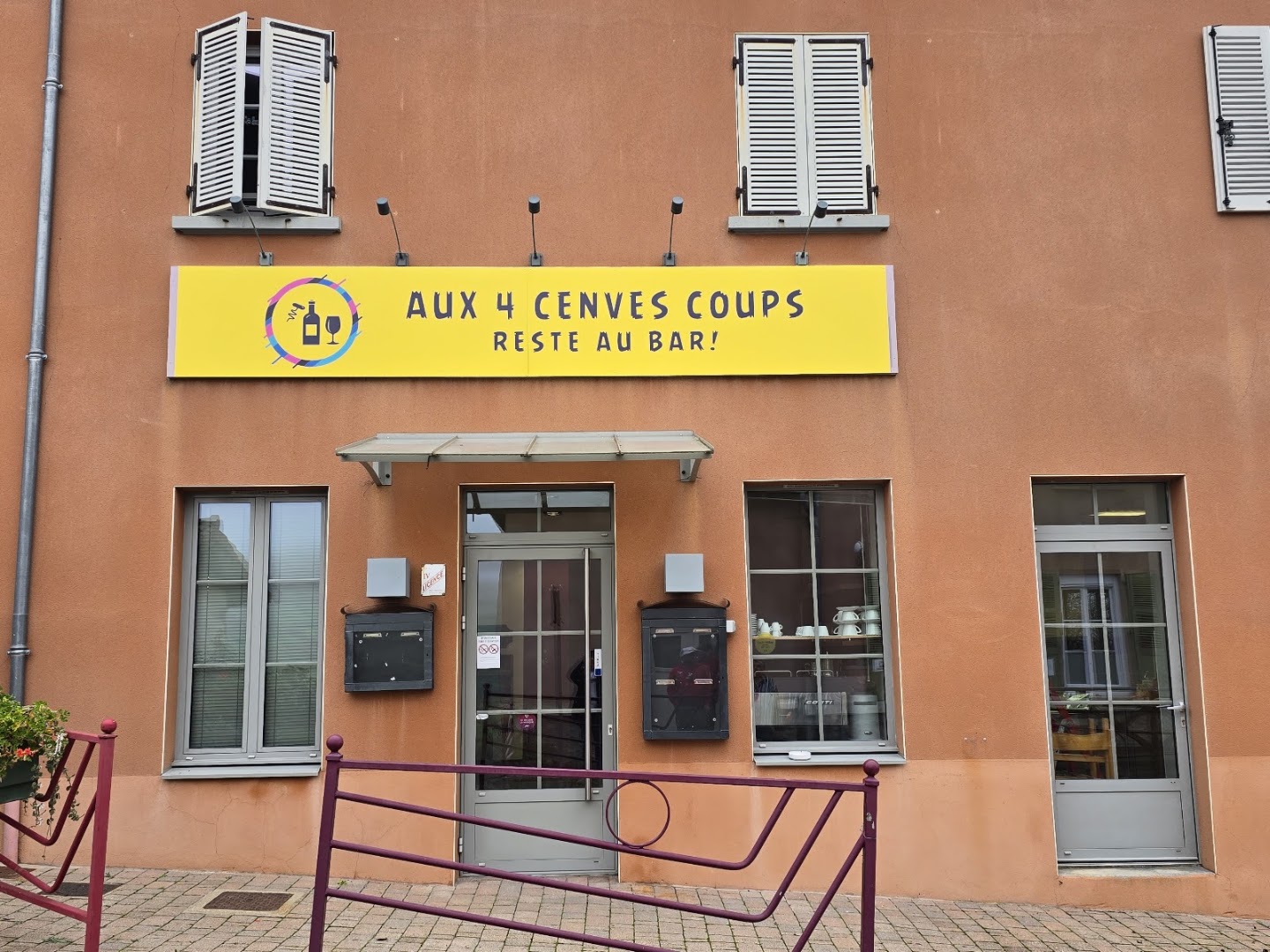 Aux 4 Cenves coups · Photos 1